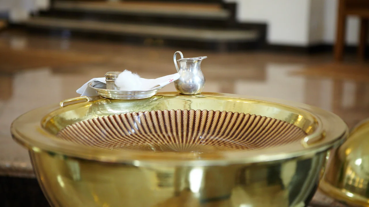 What is the significance of baptism in Christianity?