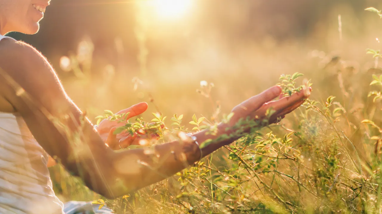 Christian Mindfulness Practices: Integrating Faith with Serenity