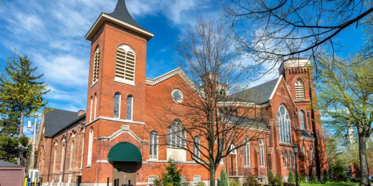 The-History-of-Protestant-Churches-in-America