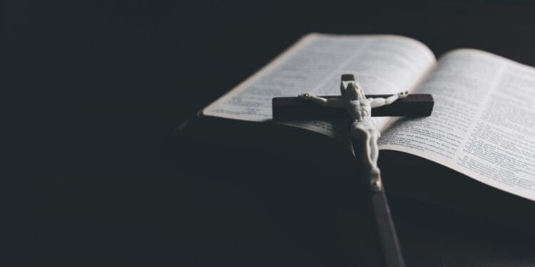 Exploring God in Christianity:Strengthening Your Faith