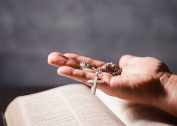 12 Bible Verses for Strength During Trials